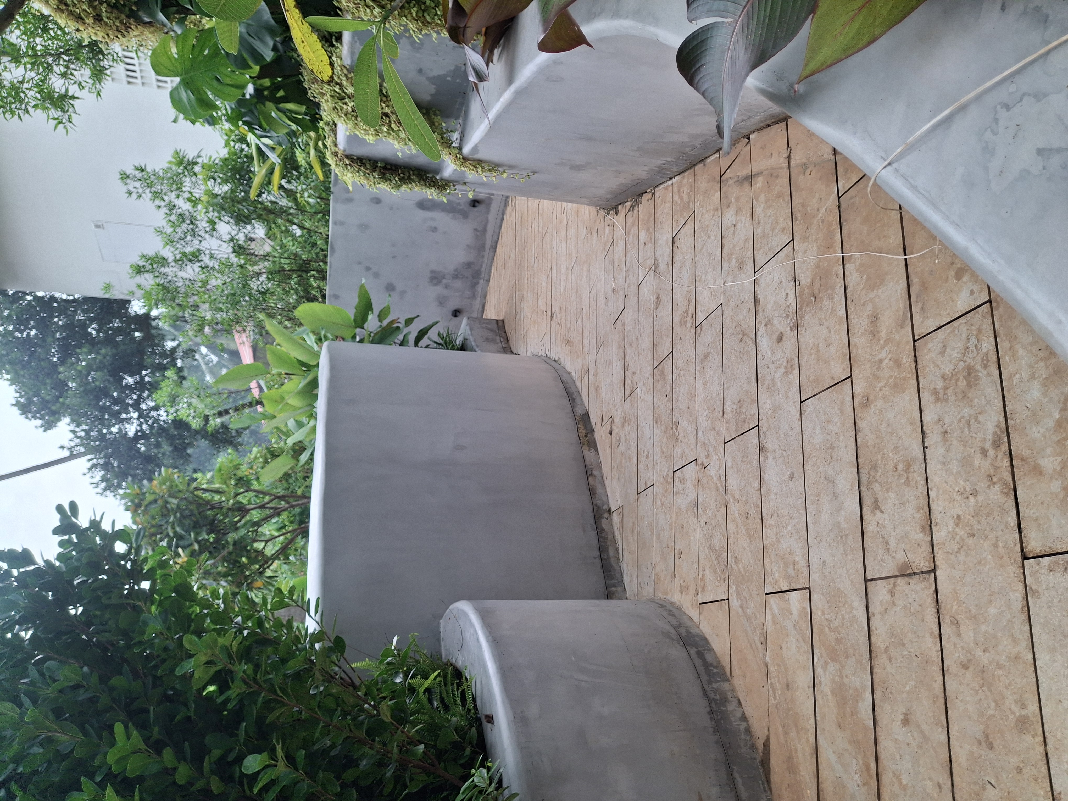 Micro concrete wall finish